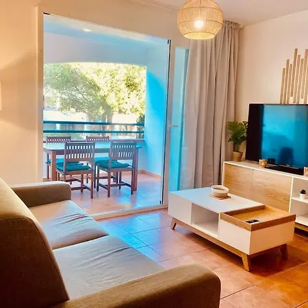 En Bord De Avec Piscine