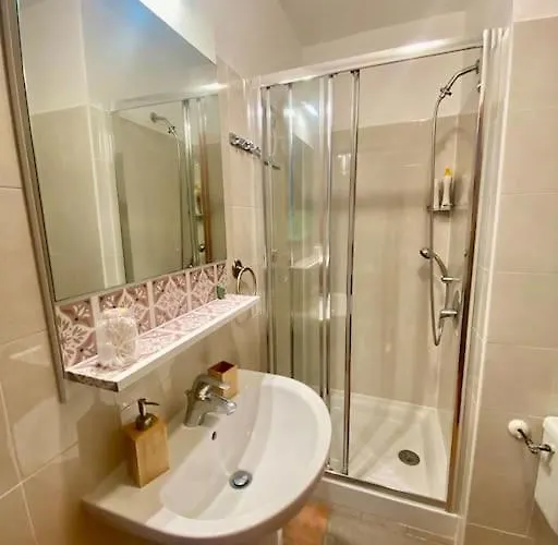 En Bord De Avec Piscine סן-ניקולאו