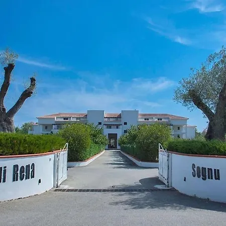 En Bord De Avec Piscine 아파트