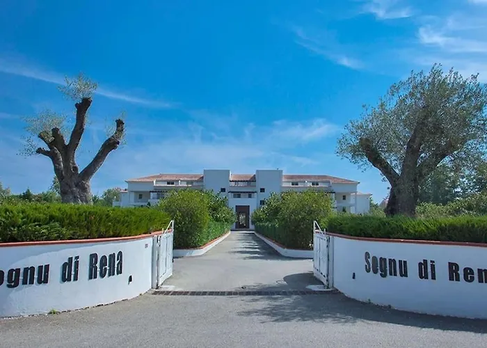 En Bord De Avec Piscine Apartament