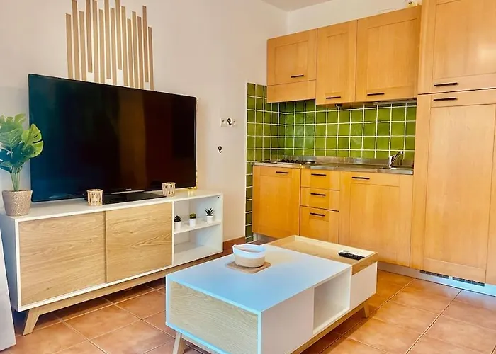 Apartament En Bord De Avec Piscine *