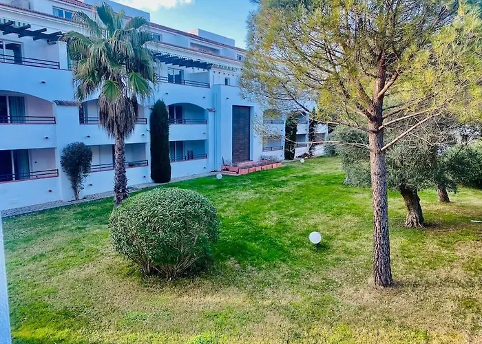 Apartmán En Bord De Avec Piscine *